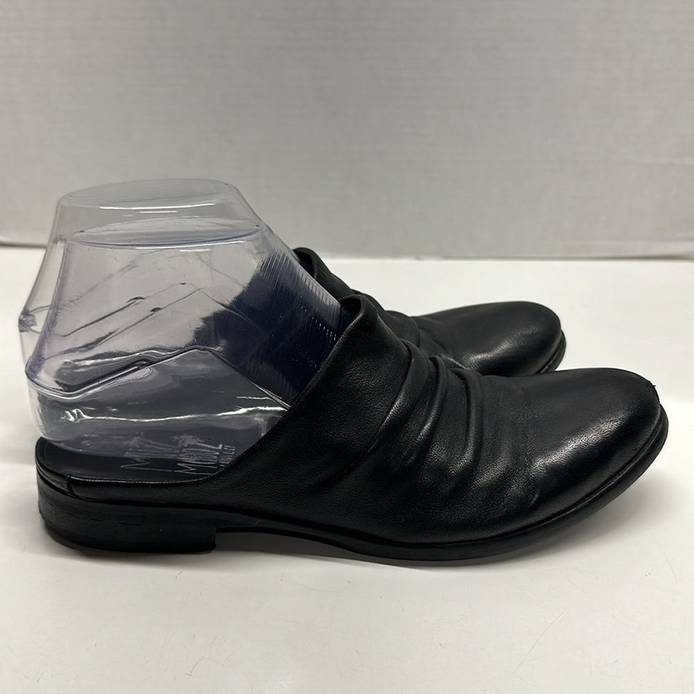 Miz Mooz  Mules Scrunched Leather Slip On Open Back Shoes Black Size 37 US 7
